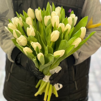 Букеты белых тюльпанов на 8 марта - купить с доставкой в по Тамбову